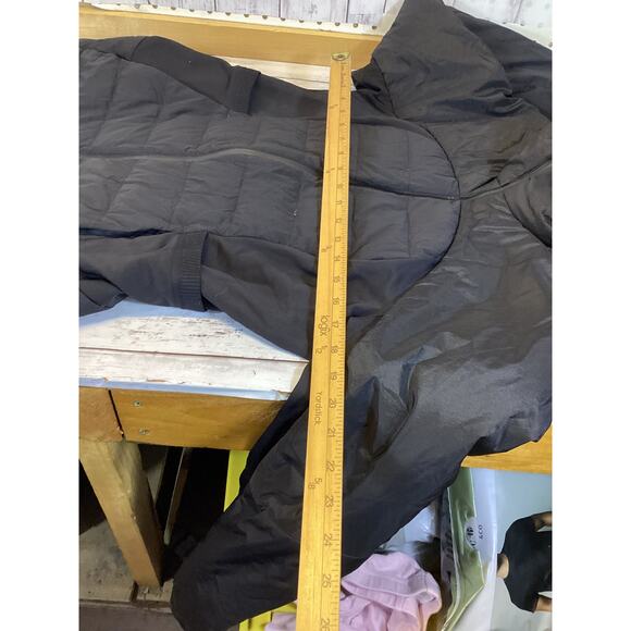 LULULEMON Women's Down for It All Puffer Jacket for running SIZE-12 - Picture 7 of 8